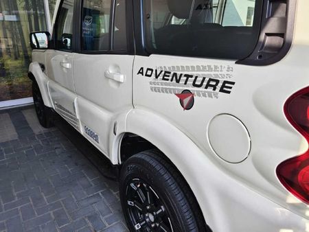 2022-Mahindra-Scorpio-22-TD-4x4-Adventure-103kW_18