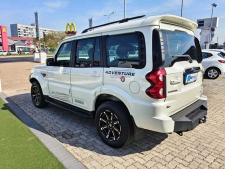 2022-Mahindra-Scorpio-22-TD-4x4-Adventure-103kW_4