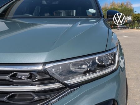 2025-Volkswagen-T-Roc-20-TSI-4M-R-Line-Auto_12