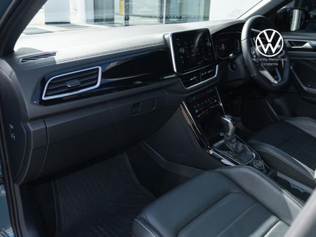 2025-Volkswagen-T-Roc-20-TSI-4M-R-Line-Auto_18