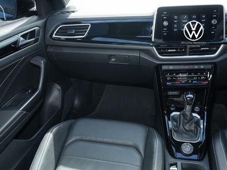 2025-Volkswagen-T-Roc-20-TSI-4M-R-Line-Auto_23