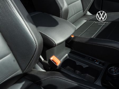 2025-Volkswagen-T-Roc-20-TSI-4M-R-Line-Auto_28