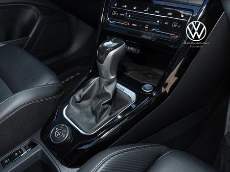 2025-Volkswagen-T-Roc-20-TSI-4M-R-Line-Auto_29