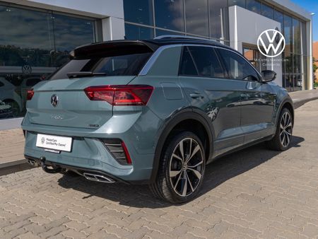 2025-Volkswagen-T-Roc-20-TSI-4M-R-Line-Auto_6