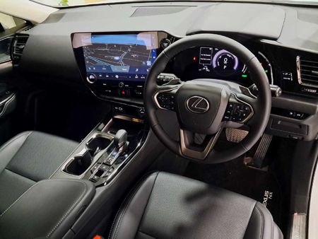 2026-Lexus-NX-350h-EX_9