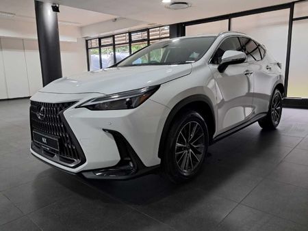 2026-Lexus-NX-350h-EX_16