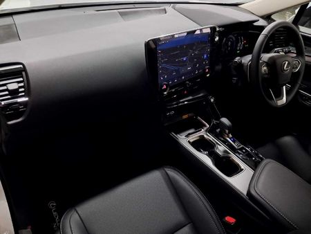 2026-Lexus-NX-350h-EX_7