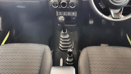 2024-Suzuki-Jimny-15-GLX-AllGrip-5-Door_12