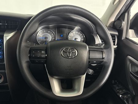 2019-Toyota-Fortuner-24-GD-6-Raised-Body-Auto_10