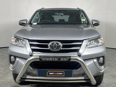 2019-Toyota-Fortuner-24-GD-6-Raised-Body-Auto_12