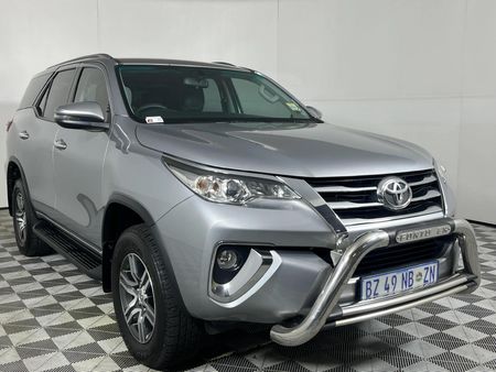 2019-Toyota-Fortuner-24-GD-6-Raised-Body-Auto_13