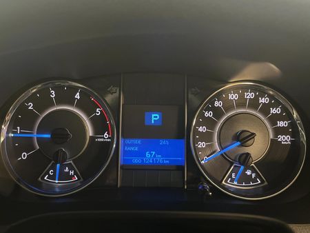 2019-Toyota-Fortuner-24-GD-6-Raised-Body-Auto_2