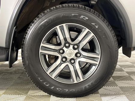 2019-Toyota-Fortuner-24-GD-6-Raised-Body-Auto_5