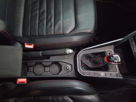 2022-Volkswagen-Polo-20-GTI-Auto-147kW_12