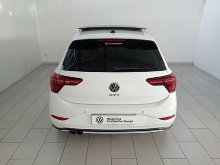 2022-Volkswagen-Polo-20-GTI-Auto-147kW_4