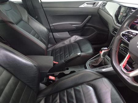 2022-Volkswagen-Polo-20-GTI-Auto-147kW_7