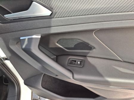 2022-Volkswagen-Tiguan-20-TSI-R-Line-4Motion-DSG-Auto-162kW_11