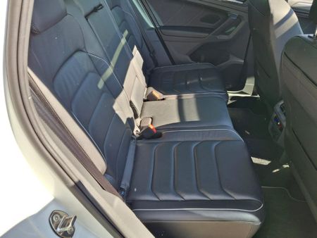 2022-Volkswagen-Tiguan-20-TSI-R-Line-4Motion-DSG-Auto-162kW_14
