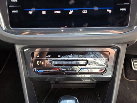 2022-Volkswagen-Tiguan-20-TSI-R-Line-4Motion-DSG-Auto-162kW_15