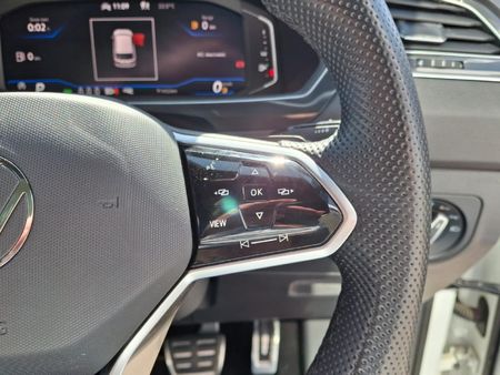 2022-Volkswagen-Tiguan-20-TSI-R-Line-4Motion-DSG-Auto-162kW_17