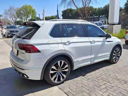2022-Volkswagen-Tiguan-20-TSI-R-Line-4Motion-DSG-Auto-162kW_5