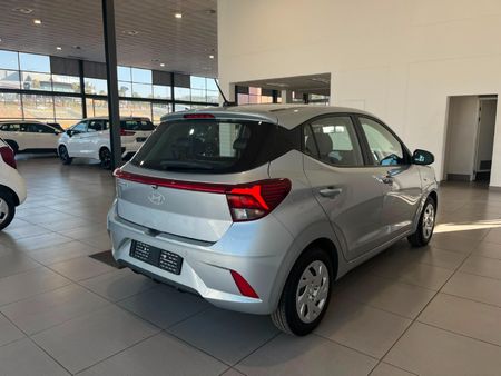 2025-Hyundai-Grand-i10-10-Motion_2