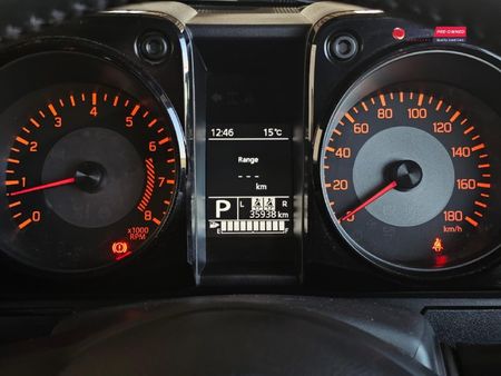 2024-Suzuki-Jimny-15-GLX-AllGrip-5-Door-Auto_15