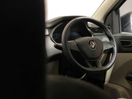 2025-Renault-Triber-10-Expression_24
