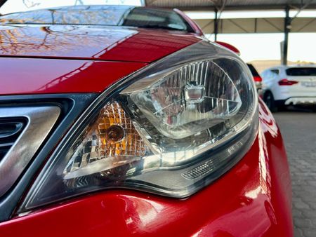 2021-Kia-Rio-14-EX-5-dr_9