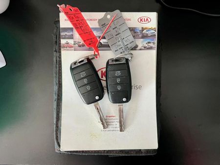 2021-Kia-Rio-14-EX-5-dr_19