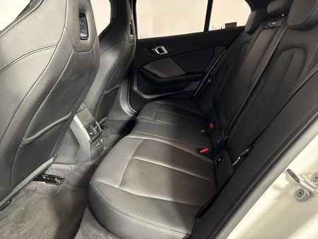 2022-BMW-1-Series-M135i-xDrive_3