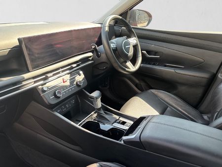 2025-Hyundai-Tucson-20-Premium-Auto_17