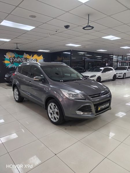 2014-Ford-Kuga-16-EcoBoost-Ambiente_0