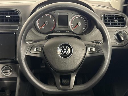 2025-Volkswagen-Polo-Vivo-14-Life_9