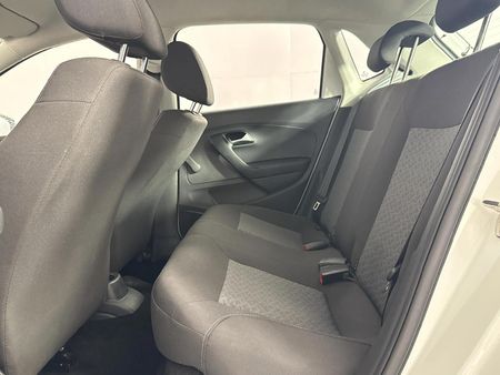 2025-Volkswagen-Polo-Vivo-14-Life_3