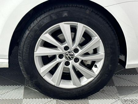 2025-Volkswagen-Polo-Vivo-14-Life_4