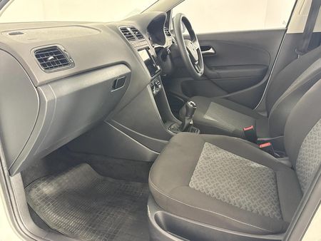 2025-Volkswagen-Polo-Vivo-14-Life_5