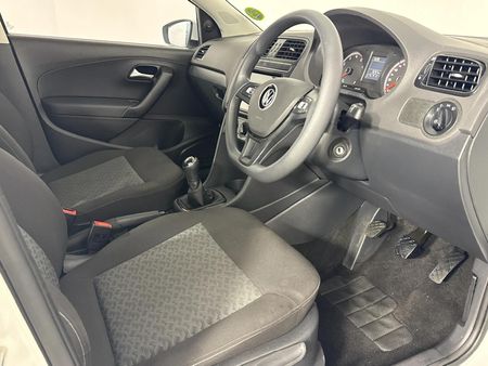 2025-Volkswagen-Polo-Vivo-14-Life_6