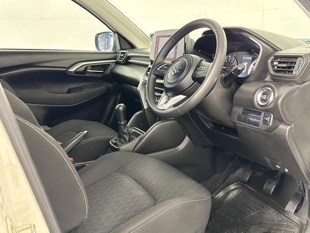 2023-Suzuki-Grand-Vitara-15-GL_9