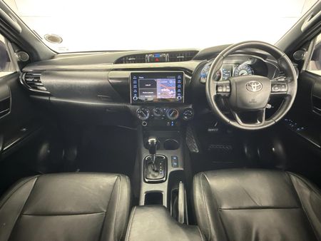 2021-Toyota-Hilux-28-GD-6-Raised-Body-Legend-4x4-Auto-Extended-Cab_1