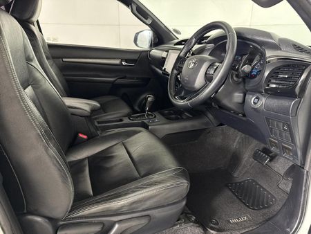 2021-Toyota-Hilux-28-GD-6-Raised-Body-Legend-4x4-Auto-Extended-Cab_8