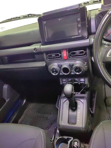 2020-Suzuki-Jimny-15-GLX-Auto_9