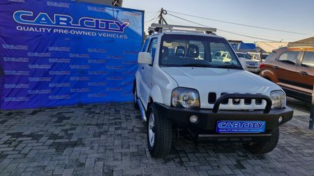 2012-Suzuki-Jimny-13_2