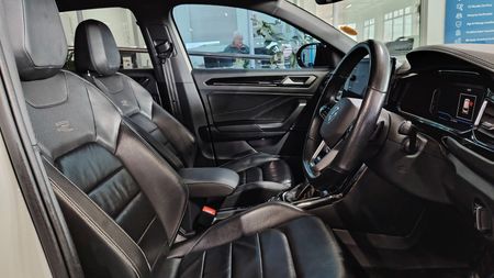 2022-Volkswagen-T-Roc-20-TSI-4M-R-Line-Auto_10