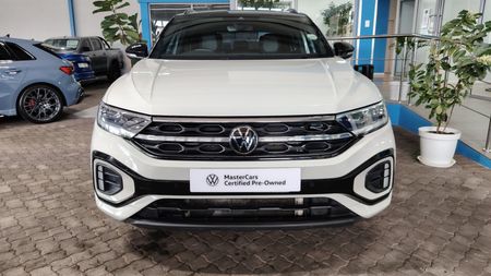 2022-Volkswagen-T-Roc-20-TSI-4M-R-Line-Auto_1