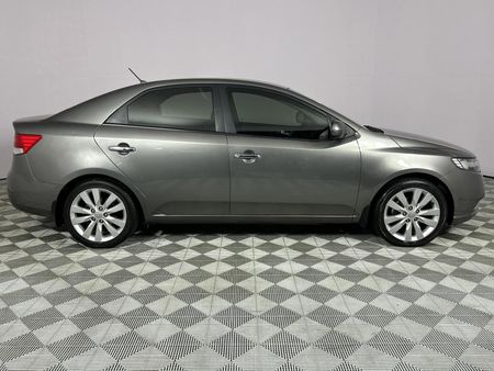 2011-Kia-Cerato-20-Auto_17
