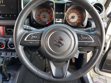 2024-Suzuki-Jimny-15-GLX-AllGrip-5-Door-Auto_15