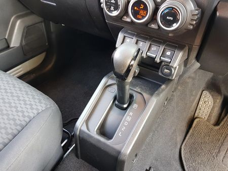 2024-Suzuki-Jimny-15-GLX-AllGrip-5-Door-Auto_17