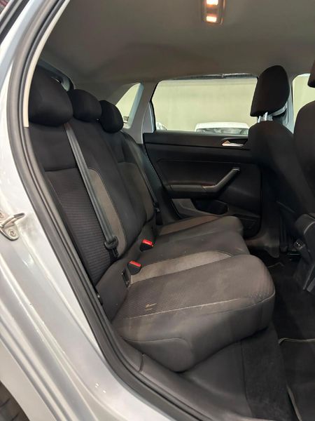 2022-Volkswagen-Polo-10-TSI-Life_11