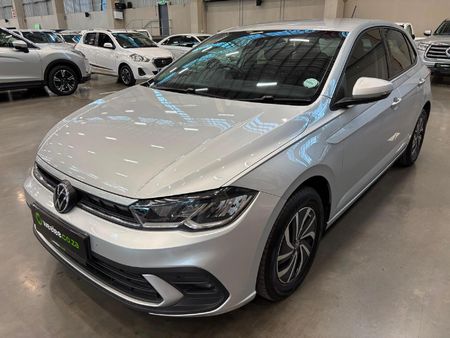 2022-Volkswagen-Polo-10-TSI-Life_6